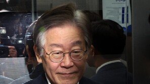 “이재명 대표 직무 정지해달라”…비명 당원들 또 가처분 냈다