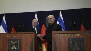 홀로코스트 거론 獨총리 “反유대주의 안돼” 