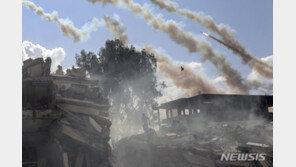 美 “이스라엘 겨냥 예멘 반군 미사일 요격”… 아랍권 확전 우려