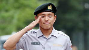 ‘상병 조영욱’, 금메달 땄지만 전역은 아직…기초군사훈련 등 남아