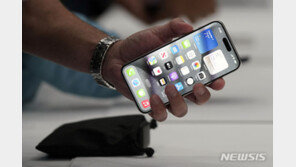 아이폰15, 中서 출시 한 달 만에 할인…“판매 부진”