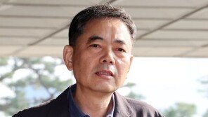 ‘50억 클럽’ 곽상도, 檢출석…“아들 한두차례 지원…경제공동체 아냐”