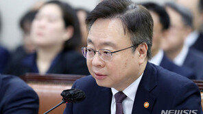 조규홍 복지부 장관 “정원 50명이하 의대, 최소 80명이상 돼야”