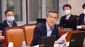 “‘폐사했다’던 수입산 민물장어 국내산으로 둔갑…단속 허술”