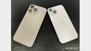아이폰15 프로, 역대 프로모델 중 ‘최하위 점수’…초기 발열 탓 줄어든 ‘만점 리뷰’