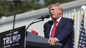 77세 트럼프도 고령 논란…방문지 이름 틀리고 “오바마 이겼다”