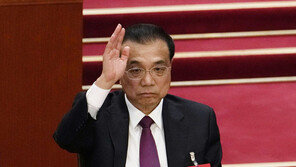 ‘시진핑 그늘아래 비운의 총리’ 리커창 사망…향년 68세