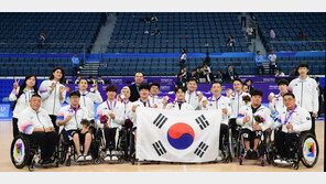 휠체어 농구 대표팀, 예선서 이겼던 일본에 결승서 분패…은메달