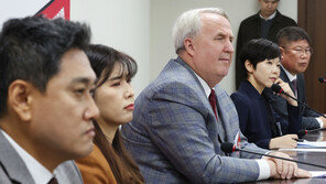 與 혁신위 “인요한, 이준석 유승민과 만날 뜻 밝혀…李와는 직접 통화도”