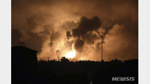 전기·통신 두절에 빵집까지 폭삭…암흑천지로 변해버린 가자지구