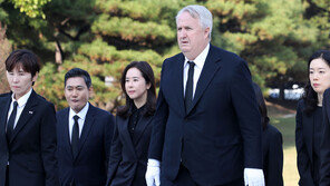 인요한, ‘영남 스타 수도권 출마’ 반발에 “희생하는 사상 전환 있어야”