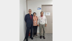 “부모님 산소 갈 수 있어” 80대 재미동포, 경찰 도움 45년 만에 동생 만나