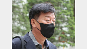 ‘해경 함정 특혜 의혹’ 전 해경청장 자택·발주업체 등 12곳 압수수색