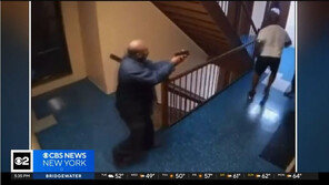 “층간소음 때문에”…美 아파트서 총격으로 아빠와 아들 사망