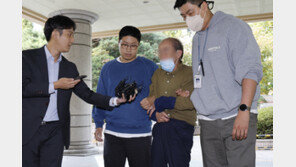 대통령실 앞 흉기 난동 70대 구속…“도망 우려”