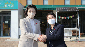 박정현, 최고위 첫 참석 “이재명 중심으로 똘똘 뭉쳐 총선 승리”