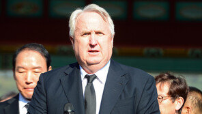 인요한 “문자 절반 이상은 유승민·이준석 내치라는 것…李 만나고 싶다”