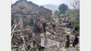 네팔 북서부 산간 지역 지진으로 최소 69명 사망