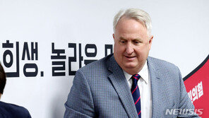 인요한, 이준석 만나러 부산으로…“전 대표 의견 들을 것”