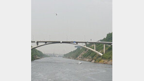 경인아라뱃길 수로서 40대 남성 숨진 채 발견…경찰 수사