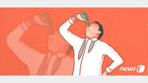 “나이먹은 X” 술 취해 마트서 난동…출동 경찰관 멱살잡은 50대