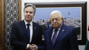 블링컨, 서안 전격 방문 “가자지구에 인도지원 다시 확인”