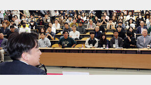 이준석 “野 비명계도 접촉” 신당 창당 의지… 인요한 “끝까지 李 안으려고 노력하겠다”