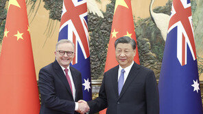호주 총리 만난 시진핑 “세계 발전에 中 필요”