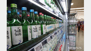 국산 소주 가격 내려가나…정부, 주세 기준판매율 도입 검토