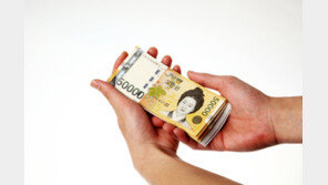 여성 인질로 잡고 남성에 “돈 찾아오라” 강도짓 벌인 30대 체포 