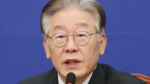 이재명 “국힘, 포퓰리즘적으로 조변석개하듯 정책 뜯어고쳐” 