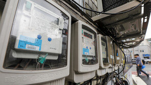 물가·여론 부담에 에너지요금 정상화 ‘미봉책’…“전기료 시한폭탄 연장”