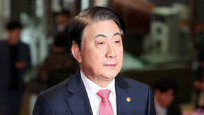 이동관 방통위원장, 野 탄핵안 발의에 “중대한 위반행위 한 게 없어” 