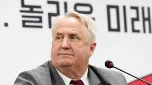 인요한 “기다리면 된다”…중진 불출마·험지출마 결단 압박