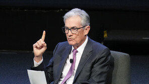 파월 “금리가 인플레 2% 달성할 정도로 높은지 확신 못 해”