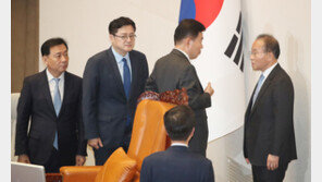 민주, ‘필리버스터 철회 불발’ 이동관 탄핵 재추진…오늘 방침 확정