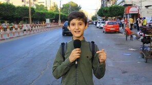 ‘100만 유튜버’ 꿈꾸던 소년…공습 사망 후 꿈 이뤘다