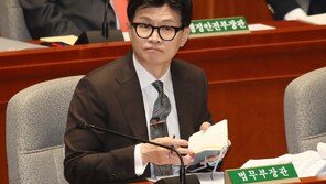 한동훈, 野 이동관 탄핵안 재추진에 “사사오입 떠올라”