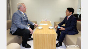 강기정, 인요한에 “대통령, 야당 대표 만나야”…인 “전할 말 아냐”