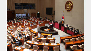 탄핵안 충돌에…657조 예산안, 올해도 기한 넘길 우려