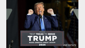 美역사학자들, 트럼프 ‘해충’ 발언에 “히틀러-무솔리니의 언어”