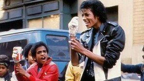 마이클 잭슨이 펩시 광고서 입던 재킷, 英 경매서 4억에 낙찰