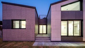 인부 5명이 철골집 8시간만에 조립… “맞춤형 주택 시대” 