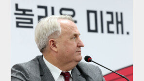 인요한 “BTS를 왜 군대에 보내냐…면제 해달라”