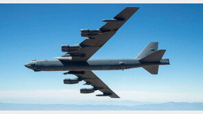 [단독]美 B-52 전폭기 오늘 한반도에…  21일엔 핵항모 온다