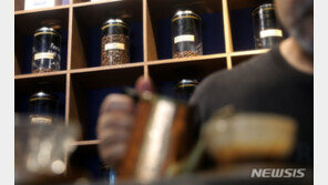 中 상하이서 한 잔에 111만원짜리 커피 등장…비싼 이유는?