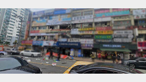 “잔류가스 제거하려다” 창원 아파트 상가 식당서 폭발사고…5명 부상