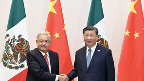 시진핑, 중남미국과 잇단 회동…멕시코와 “마약 근절 협력”