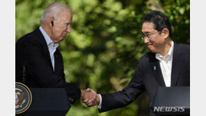 바이든-기시다, 美서 정상회담…“한반도 평화 유지 중요”