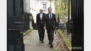 “캐머런 英외무 다음 주 이스라엘 방문” 이 외무